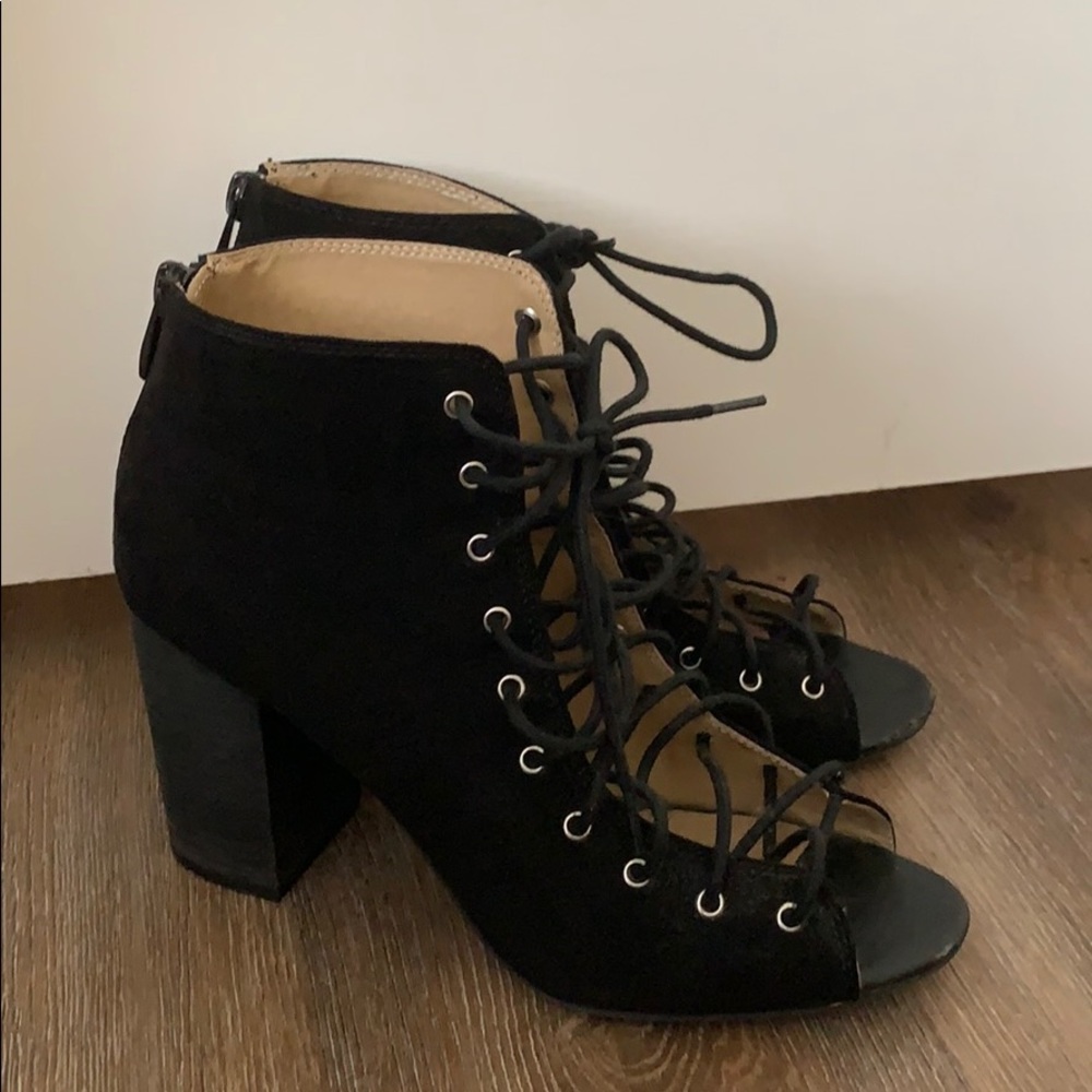 Chinese laundry lace up heel